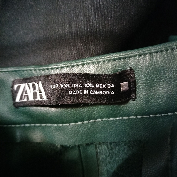 Women's Green Leather Pants - Picture 3 of 9